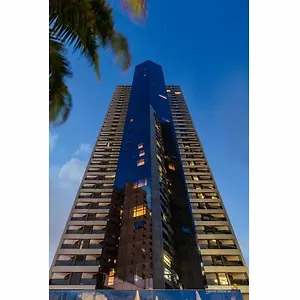 https://hy-beach-flats-international.portodegalinhashotels.com